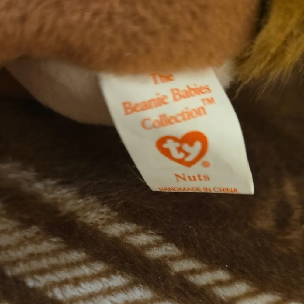 BOGO NUTS Style 4114‎ Ty Brown and Cream Plush Pet Toy